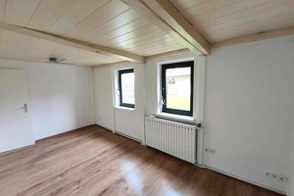 Frisch renovierte 2-Zimmer Wohnung im Erdgeschoss (Lemgo-Brake)