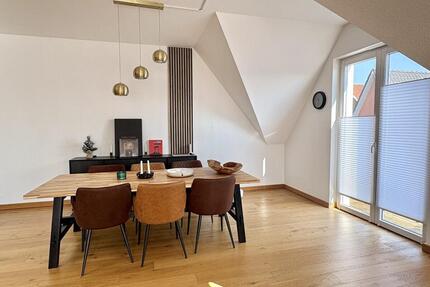 Traumhafte 3-Zimmer Dachgeschosswohnung mit Balkon und Aufzug in Steinfeld - Steinfeld (Oldenburg)