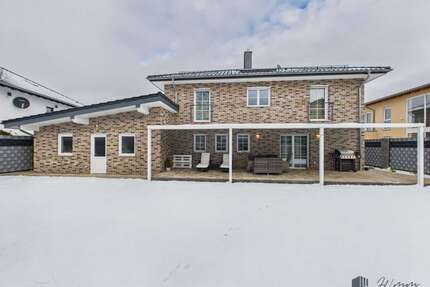 Haus zum Kaufen in Halsenbach 699.000,00 € 214.35 m²