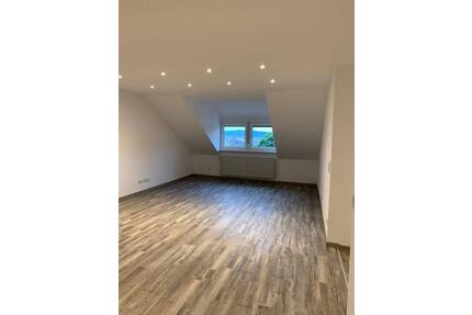 Frisch renovierte 3-ZKB Wohnung in VK-Wehrden - Völklingen