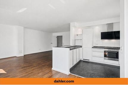 Stilvoll gestaltete, lichtdurchflutete Drei-Zimmer-Wohnung - Frankfurt am Main Bergen-Enkheim