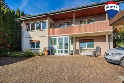 Großzügiges Einfamilienhaus mit Einliegerwohnung in beliebter Wohngegend in Hohentengen