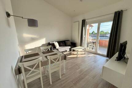 Großzügige 2-Zimmer-Wohnung in Obermichelbach mit hohen Decken, Einbauküche und Balkon