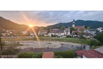 Viel Platz - 5Z Wohnung zentral mit Ausblick und Flusszugang - Waldkirch