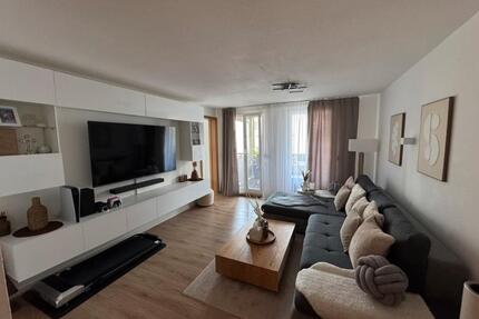 Helle 2,5-Zimmer-Wohnung in Bietigheim Buch – Balkon, Einbauküche - Bietigheim-Bissingen