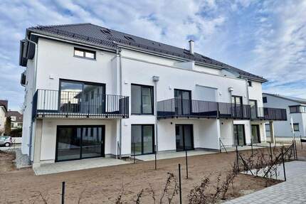Neubau 2024: 2-Zimmer-Gartenwohnung mit Südterrasse, - fußläufig zum Stadtplatz und Bahnhof Mühldorf - Mühldorf a. Inn