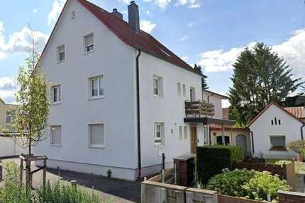 Haus zum Kaufen in Niederdorfelden 699.000,00 € 320 m²