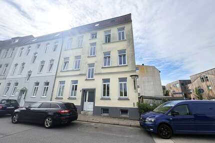 Haus zum Kaufen in Wismar 380.000,00 € 296 m²