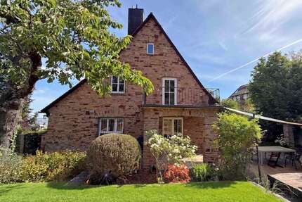 Haus zum Mieten in Stuttgart 5.500,00 € 290 m²