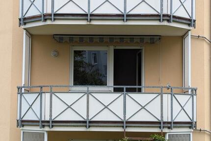 Ruhig+zentrumsnah, Balkon, Fahrstuhl, neue Einbauküche, renoviert - Freiberg
