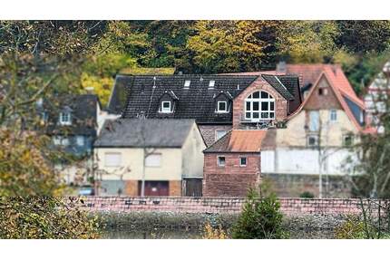 Altstadt-Stadthaus mit Mainblick, Dachterrasse, Mieteinnahmen & Ausbaupotenzial - provisionsfrei - Miltenberg