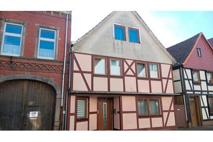 Wohn- und Geschäftshaus im alten Ortskern von Adelebsen