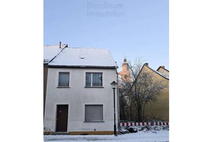 Renovierungsobjekt im Zentrum von Jüterbog - Reihenendhaus mit Substanz
