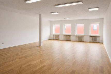 BÜRO Studio Atelier - verschiedene Optionen (120 200 300 500 qm) sehr preiswert in Weidhausen b. Co - Sonnefeld