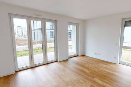Großzügige 3-Zimmer-Wohnung mit Einbauküche, Terrasse und Garten! - Nauen