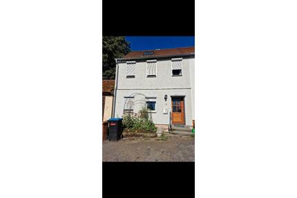 Haus zum Vermieten - 700,00&nbsp;EUR Kaltmiete, ca.&nbsp; 84,00&nbsp;m&sup2; in Schrozberg (PLZ: 74575)