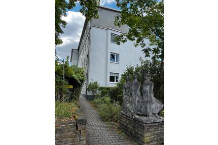 4 Zimmer Wohnung mit 190 qm eigenem großen Garten in Bessungen - Darmstadt