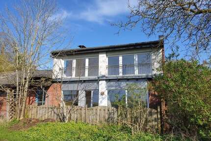 Haus zum Kaufen in Bendfeld 139.000,00 € 127.17 m²