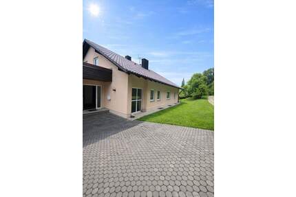 Einfamilienhaus mit großem Grundstück in Kipfenberg Willkommen in Ihrem neuen Zuhause