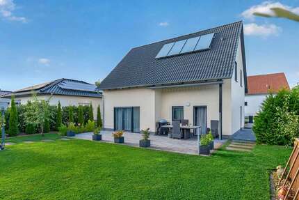 Haus zum Kaufen in Leegebruch 475.000,00 € 128.2 m²