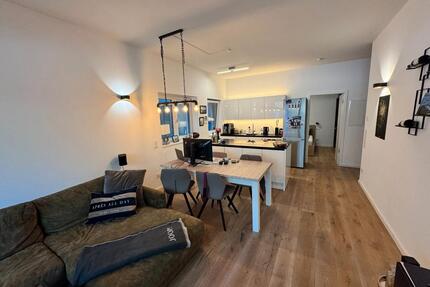 Moderne 2-Zimmer-Wohnung (BJ 2018) mit Terrasse, Küche & TG - Stuttgart Stuttgart-West