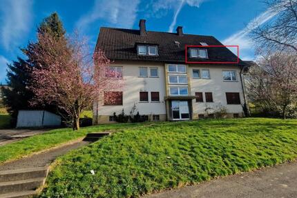 Helle Dachgeschosswohnung provisionsfrei zu vermieten - Plettenberg