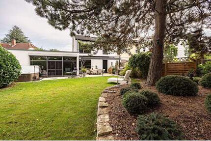 FIRSTPLACE - Großes Familienhaus mit sonnigem Traumgarten | Allach-Untermenzing - München