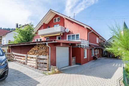 Schöne, renovierte 3-ZKB-Wohnung mit großem Balkon, zentrale Lage - Peiting