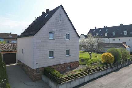 Haus zum Kaufen in Weiden 240.000,00 € 96 m²