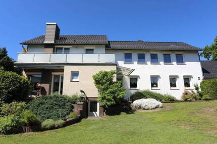 Familienfreundliches Wohnhaus mit Nebengebäude auf großem Grundstück - Gifhorn / Gamsen