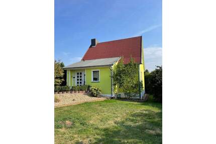 Ihr neues Zuhause: Freistehendes Einfamilienhaus mit großzügigem Garten in ruhiger Lage - Grimma Kössern