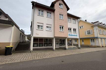 4,5-Zimmer-Maisonette-Wohnung im Dachgeschoss mit Süd-Balkon - Müllheim