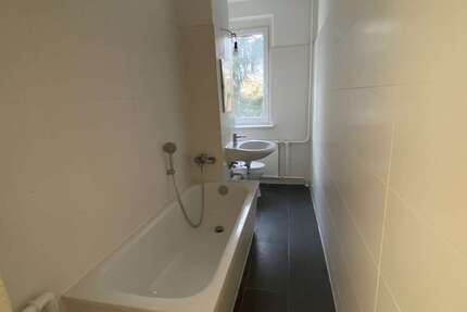 Wohnung zum Mieten in Altenburg 294,90 € 58.98 m²