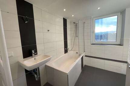 Wohnung zum Mieten in Elsterberg 375,00 € 79 m²