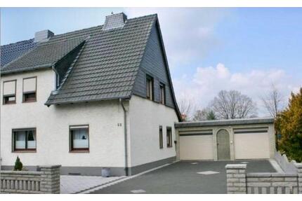 Großzügige Doppelhaushälfte - 548.000,00&nbsp;EUR Kaufpreis, ca.&nbsp; 235,60&nbsp;m&sup2; in Lehrte (PLZ: 31275)