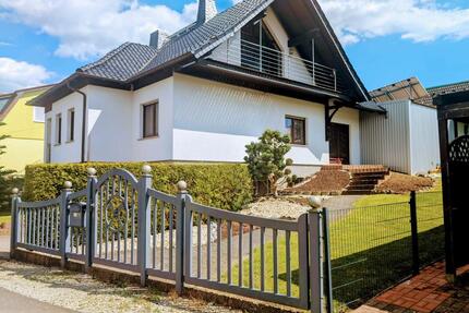 Einfamilienhaus mit PV-Anlage, Pferdestall und großem Grundstück - Dingelstädt