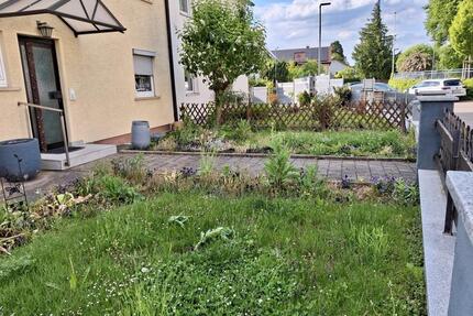 Charmante Doppelhaushälfte mit großem Grundstück - Sachsenheim