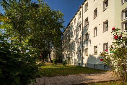 3-Zimmer-Wohnung mit Balkon im schönen Rosengarten - Halle (Saale) Damaschkestraße