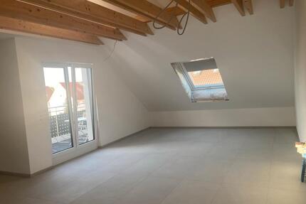 Erstbezug: Attraktive Dachgeschosswohnung mit Klimaanlage - Münster (Hessen)