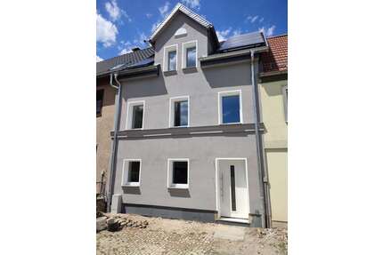 Haus zum Kaufen in Camburg 278.000,00 € 125 m²