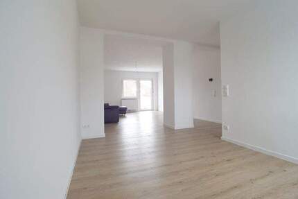 Sanierte 4-Zimmer-Wohnung mit Garage und großem Keller - Ansbach
