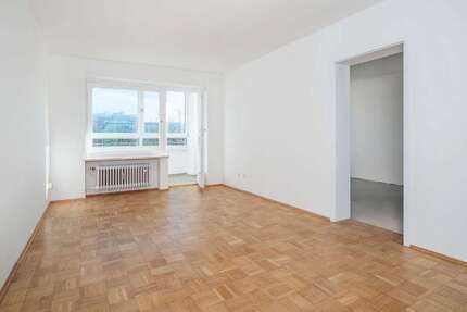 Wohnung zum Kaufen in München 359.000,00 € 52.97 m²