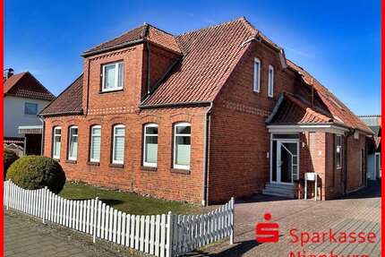 Haus zum Kaufen in Nienburg 234.500,00 € 188 m²