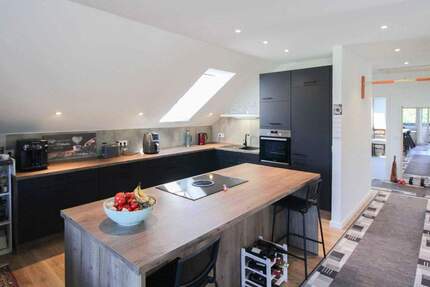 Behaglichkeit pur: Sanierte 3-Zi.-Whg. mit Garage in Dorflage von Sterup