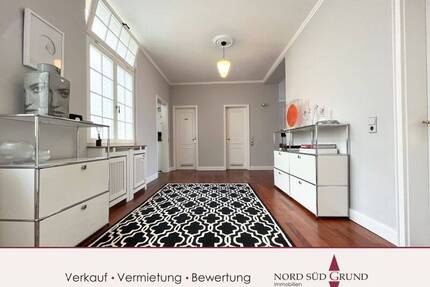 Grundsanierte und stylische Altbau-Wohnung in stattlichem Wohn- und Geschäftshaus. 3-Zimmer. Innenstadt! - Baden-Baden