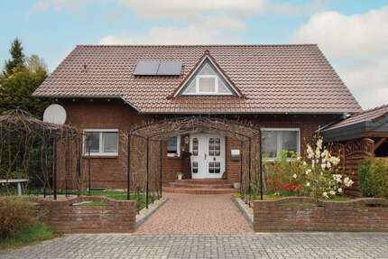 Haus zum Kaufen in Groß Twülpstedt 349.000,00 € 180 m²