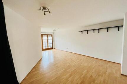 3-Zimmer-Erdgeschosswohnung mit 2 Terrasse in MeringMeching - Merching