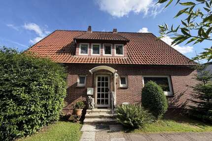 Haus zum Mieten in Tostedt 1.200,00 € 170 m²
