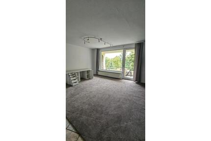 Helle 2,5-Zimmer-Wohnung mit Balkon in Altwarmbüchen - Hannover Bothfeld-Vahrenheide