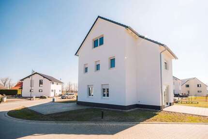 Haus zum Mieten in Jesewitz 1.595,00 € 134.96 m²